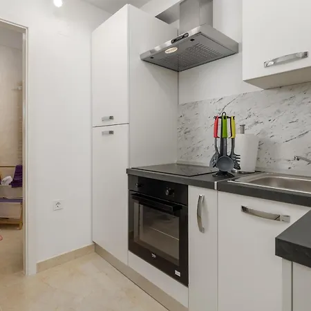 Apartman Clara Lovran