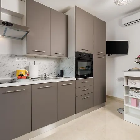 Apartman Clara *