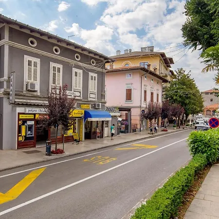 Clara Apartman *