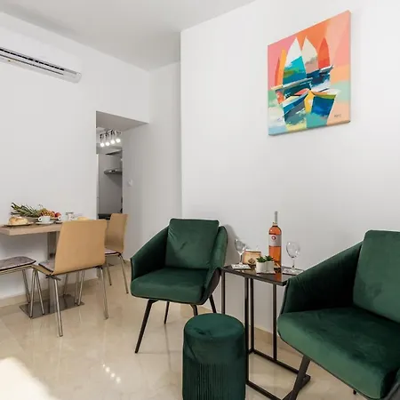 Apartman Clara Lovran
