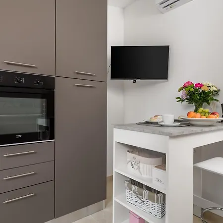 Apartman Clara Lovran