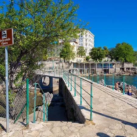 Clara Apartman